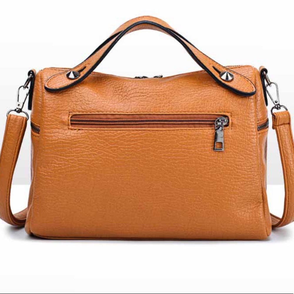 BACK SOON🔥Best Seller🔥Clara Boho Crossbody Sling - Picture 2 of 8
